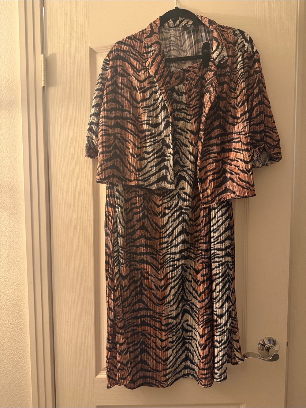 Tiger-Print Short Sleeve Dress with Matching Jacket - Brown/Black